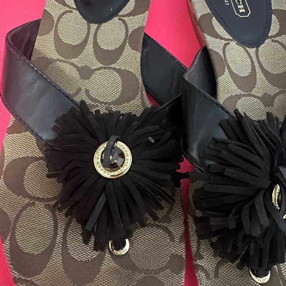 Coach brown tan C flip flop tassel bling vintage - Picture 3 of 6